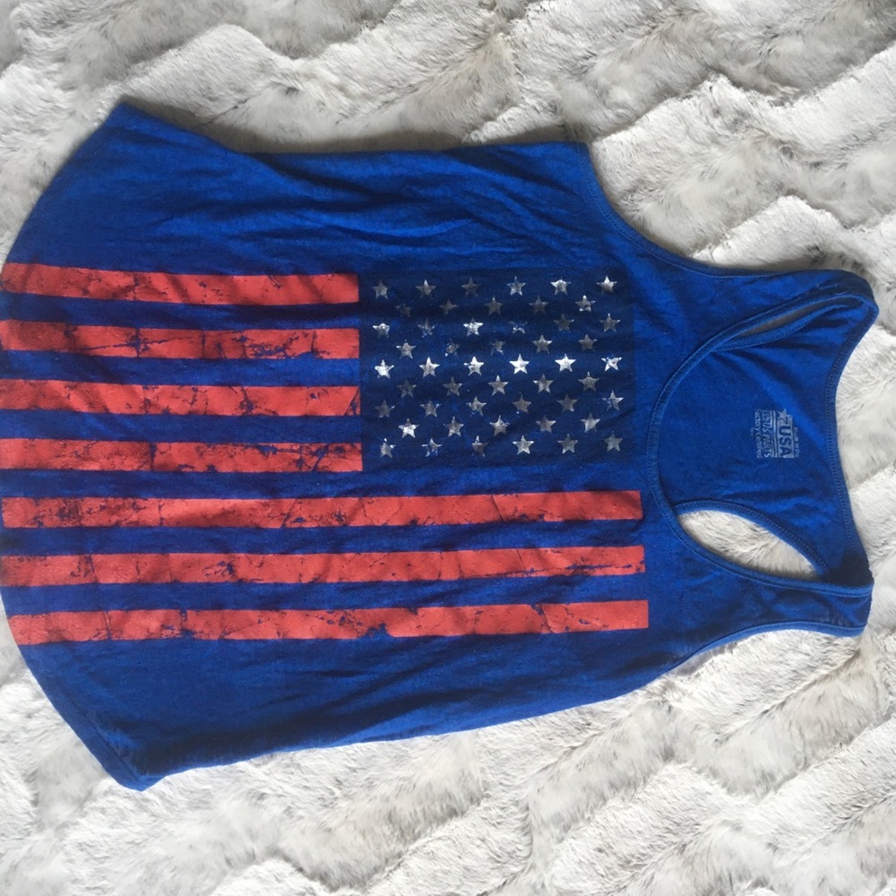 🇺🇸 patriotic tank top size M fits like small